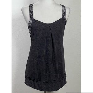 Lululemon  Size 8 Tank Top Built in Bra